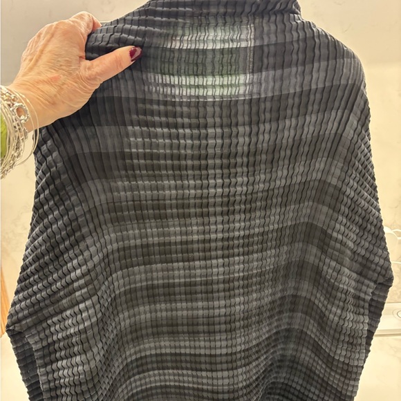 Issey Miyake Geometric “ME” cardigan blouse - Picture 2 of 8